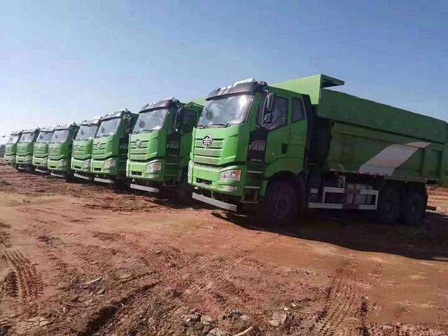 渣土车